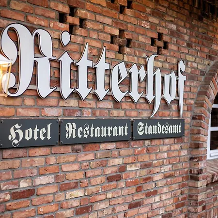 Ritterhof Kampehl * Neustadt (Dosse)